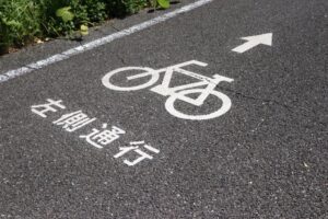 自転車　車道標示　画像